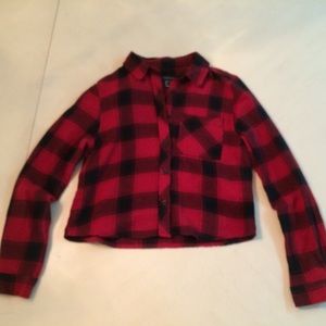H&M red and black cropped flannel Size 2